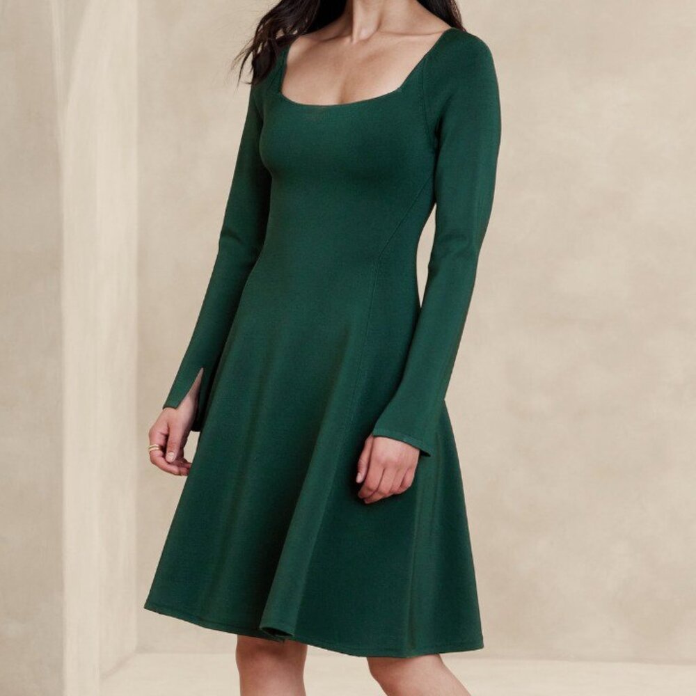 Banana Republic - Gift Green Knit Midi Dress